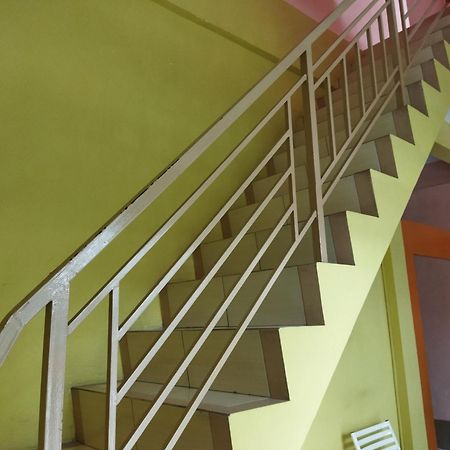 Oyo 92231 Penginapan Tanjung Alang Syariah Makassar Eksteriør bilde