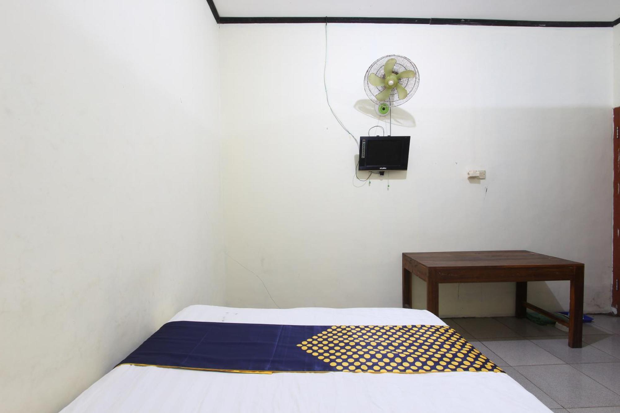 Oyo 92231 Penginapan Tanjung Alang Syariah Makassar Eksteriør bilde